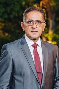 Photo ofDr. Izak Daizade